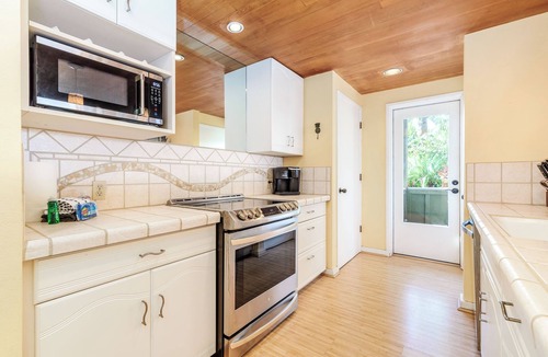 Kahana Condo | Oceanview Retreat at Kahana Village 13| 3BR/2BA | Pool and Jacuzzi | Sleeps 8