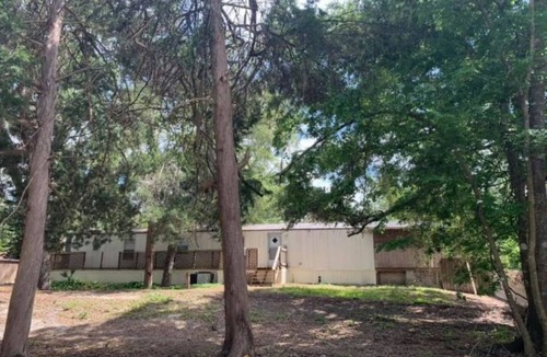 Homosassa House | Old Homosassa Camp 1 w/Canal Boat Dock Included