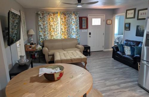 Shady Side House | Otterspace at the beach