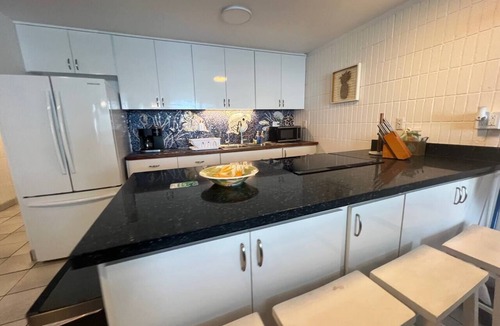 Punaluu Apartment | Panoramic Ocean View 8