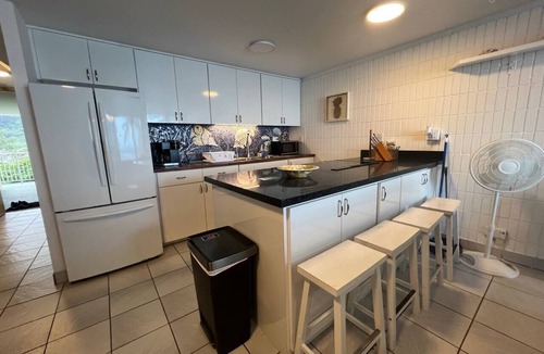 Punaluu Apartment | Panoramic Ocean View 8