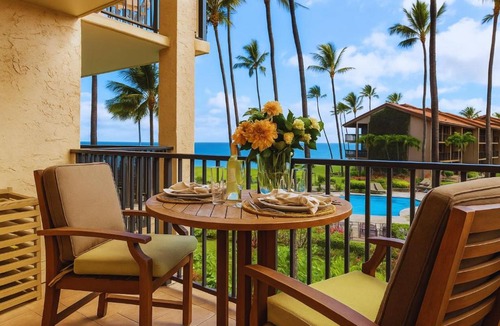 Honokowai Apartment | Papakea Oceanfront Studio Sleeps 4 Villas Great for Families Complimentary Car with 6 Nights PKE-304 by KBM