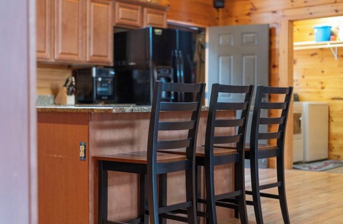 Gatlinburg - Pigeon Forge Cabin | Peaceful and Secluded Cabin with Hot Tub, Game Room, Accommodates 11 Comfortably