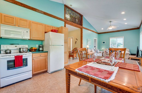 Waiohinu House | Peaceful Naalehu Paradise: 5 Mi to Beach!