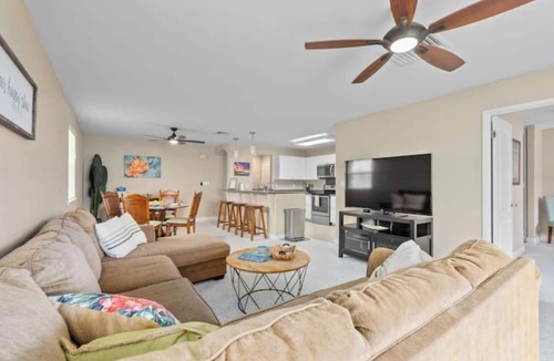 Kapolei Villa | Pinnacle Breeze Getaway