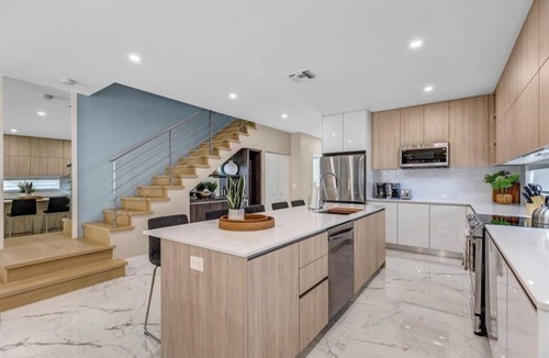 Tarpon River House | Premium 3-Suite Townhome in Fort Lauderdale w/Pool, near Las Olas & FLL