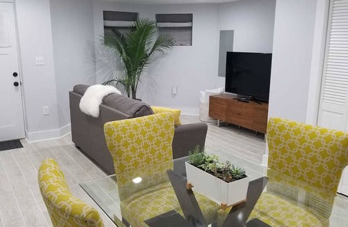 Eckington Apartment | Private DC Apartment - 1BR - Walk to Metro - Explore Washington DC