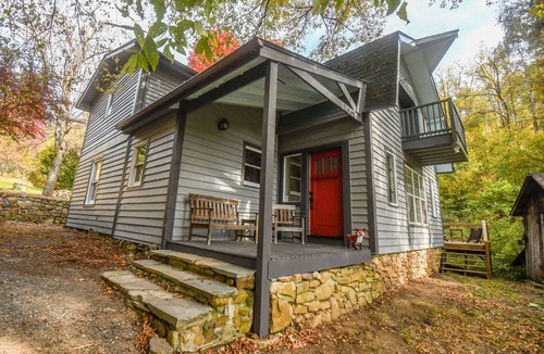 Weaverville House | Private Historic Farmhouse Cabin on 30 acres 15 minutes from Asheville