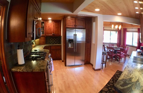 Elk Point House | Private neighborhood beach, gated community. 3 miles from casinos -8ppl