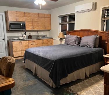Honokaa House | Private Ohana on the lush Hamakua coast with AC