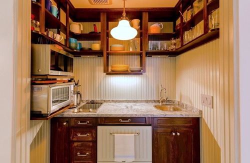 Candler Park House | Private santuary on the edge of Freedom Park