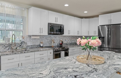 Crystal River House | Private swimming pool, nearby beach, fishing, kayaking, boat ramp down the road.