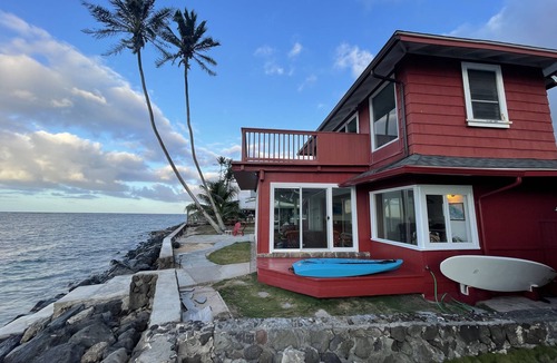 Punaluu House | Punaluu Paradise Beach House "real ocean front"