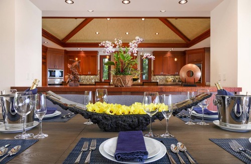 Kaupulehu House | Pu’ukole 28 – Deluxe Ocean View | Onsite Staff & Daily Housekeeping