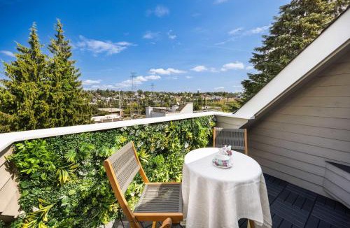 North Queen Anne House | Queen Anne 3BR Walk to SPU & Fremont Market
