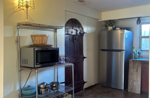 Versailles House | Red roof bungalow minutes from Keeneland race course bourbon trail. Hot tub