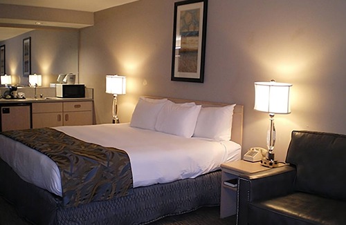 Nampa Hotel | Relax and Recharge! Indoor Pool and FREE Parking, Near Ford Idaho Center Arena
