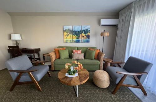 Kapaa House | Relaxing Ocean View Condo Pono Kai Resort E102