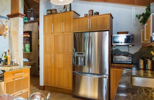 Lanikai House | Resort-like Beachside Kailua Lanikai, Pool, AC , WIFI, Kayaks, 50% Discounts