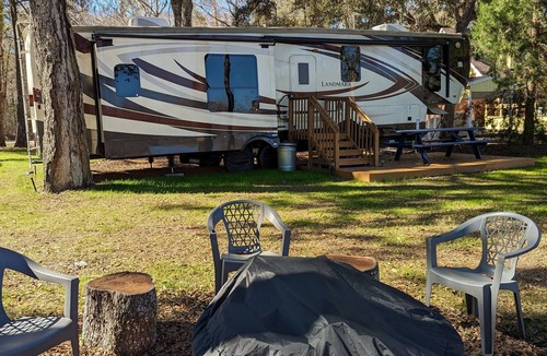 Old Town House | River Haven: Scenic Riverfront RV on Historic Suwannee River