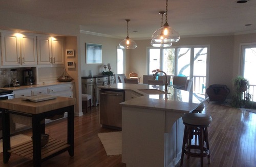 Prospect House | Riverfront retreat. Stunning view. Dock. 20 minutes to downtown Louisville.