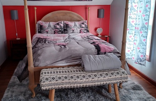 Wales Center Bed & Breakfast | Romantic couples bed & breakfast in secluded Strykersville NY