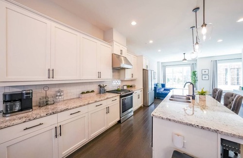 Castleberry Hill House | Rooftop with Skyline Views of Atlanta/Garage Parking/Walk to Restaurants