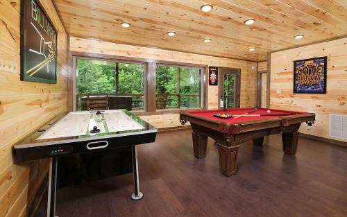 Sevierville Villa | Rustic Timber