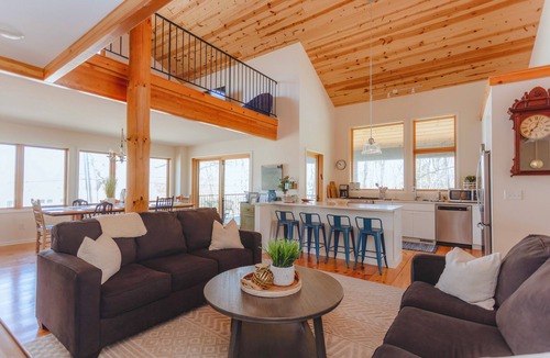 Michiana House | Samsara Lake House | 5BR Michiana, Walk to Beach, Sleeps 12