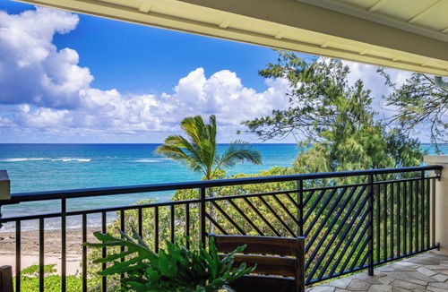 Kahuku Villa | Seaside Luxury: Turtle Bay’s 4BR Dream Villa