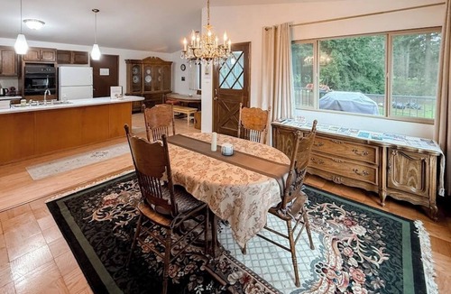 Woodinville House | Secluded home near downtown Woodinville with large wraparound deck & grill