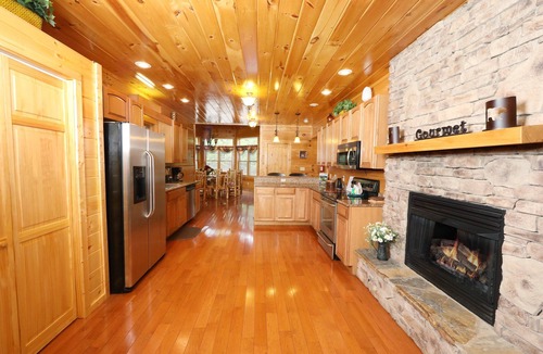 Sevierville Villa | Sevierville 19 - Five Bedroom Villa, Sleeps 12