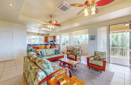 Waikoloa House | Slow Mornings & Golf Views in Sunny Waikoloa