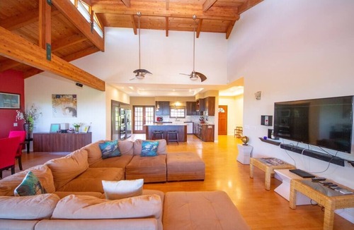 Kahaluu-Keauhou House | Spacious 5 Bedroom Kona Home w/Pool and Hot Tub!