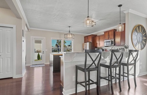 Lansing House | Spacious beautifully decorated home