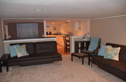 Phinney Ridge Apartment | Spacious Family-Friendly Phinney Flat Near Zoo
