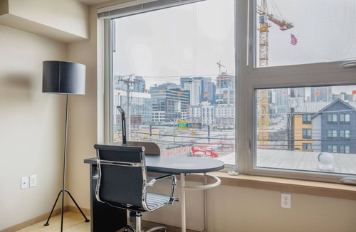 Lower Queen Anne Apartment | Spacious Queen Anne 1BR w/Gym, W/D, Lounge & Roof Deck, by Blueground