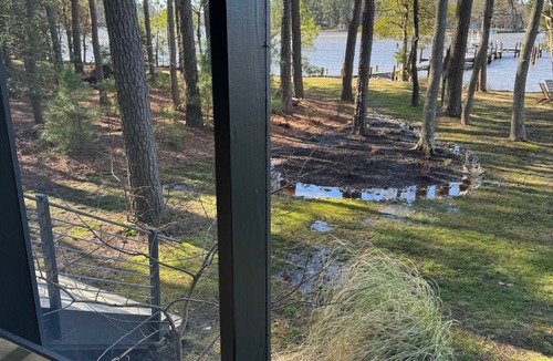 Royal Oak Cottage | Spacious waterfront house in charming Royal Oak with WiFi, AC, dock