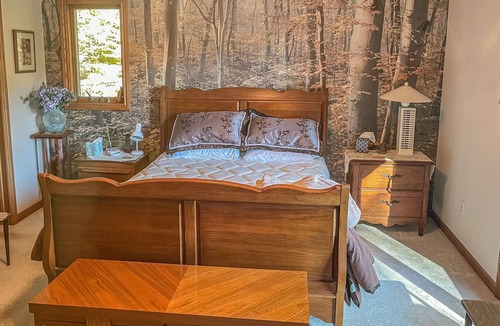 Buchanan House | Spacious waterfront home.! Near Notre Dame, Lake Michigan,Golf Courses ,Wineries