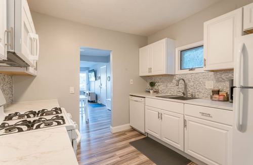 East Irondequoit Apartment | Stay on the Bay w/Hot Tub/lots of amenities !
