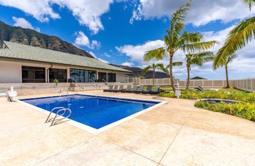 Makaha Valley House | Studio Nene by AvantStay Chic Cozy King Bed