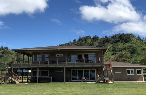 Kahuku House | Stunning N Shore estate, Ocean & Mountain Views, AC, beach across the road!