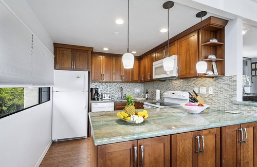 Keauhou Condo | Summer Deal Kona Golf View Vacation Rental with Pool and Ocean Views