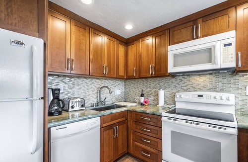 Keauhou Condo | Summer Deal Kona Golf View Vacation Rental with Pool and Ocean Views