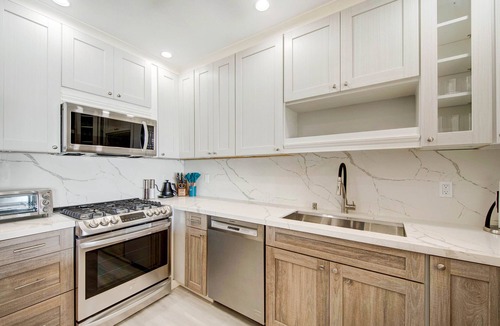 Wailua Condo | Summer Deal Oceanfront Kapaa Condo with Pool and Glass Wall Views