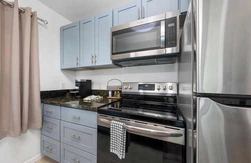 Waikoloa Village Condo | Summer Deal Waikoloa Resort Vacation Condo with Coast Views and Pool