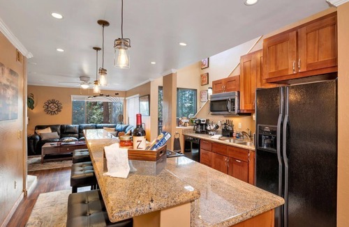 Zephyr Cove House | Summer in Tahoe, Private neighborhood, Near, Lake, Beach, Pool,downtown&FUN 8max