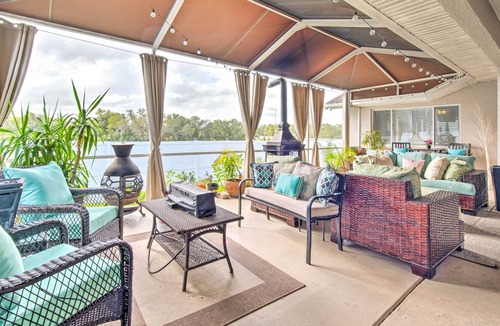 Brooksville House | Sunny Brooksville Getaway w/ Furnished Lanai!