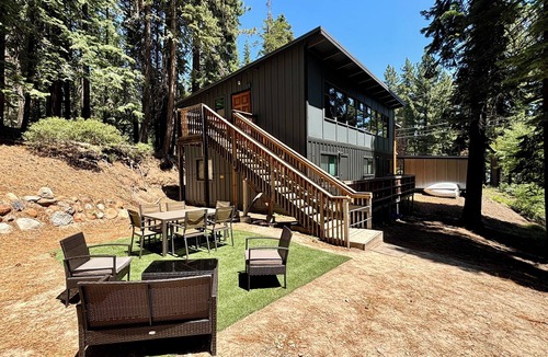 Tahoe Woods House | Sunnyside Retreat By Tahoe Getaways - Pet-Friendly 4 BR in Tahoe City w/Bonus Room!