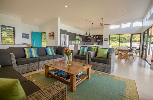 Pupukea House | Sunset Beach. Relax! C&C LT rqmt. compliant. Fixed rental. Parking on-site.